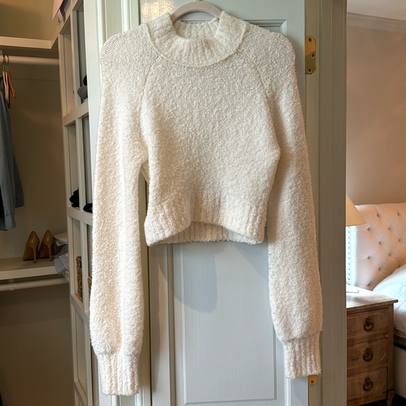 Urban Outfitters Cropped Cozy Sweater - Picture 1 of 5